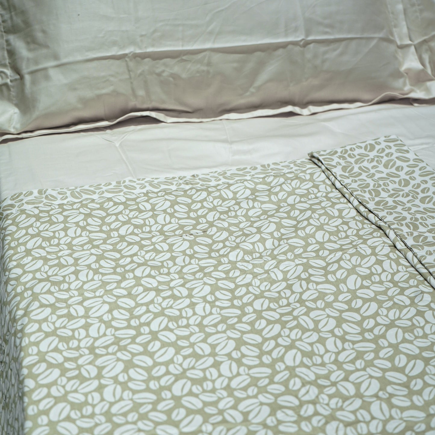 Enera Prism Collection Petal Light Green Color Printed Double Bed Dohar