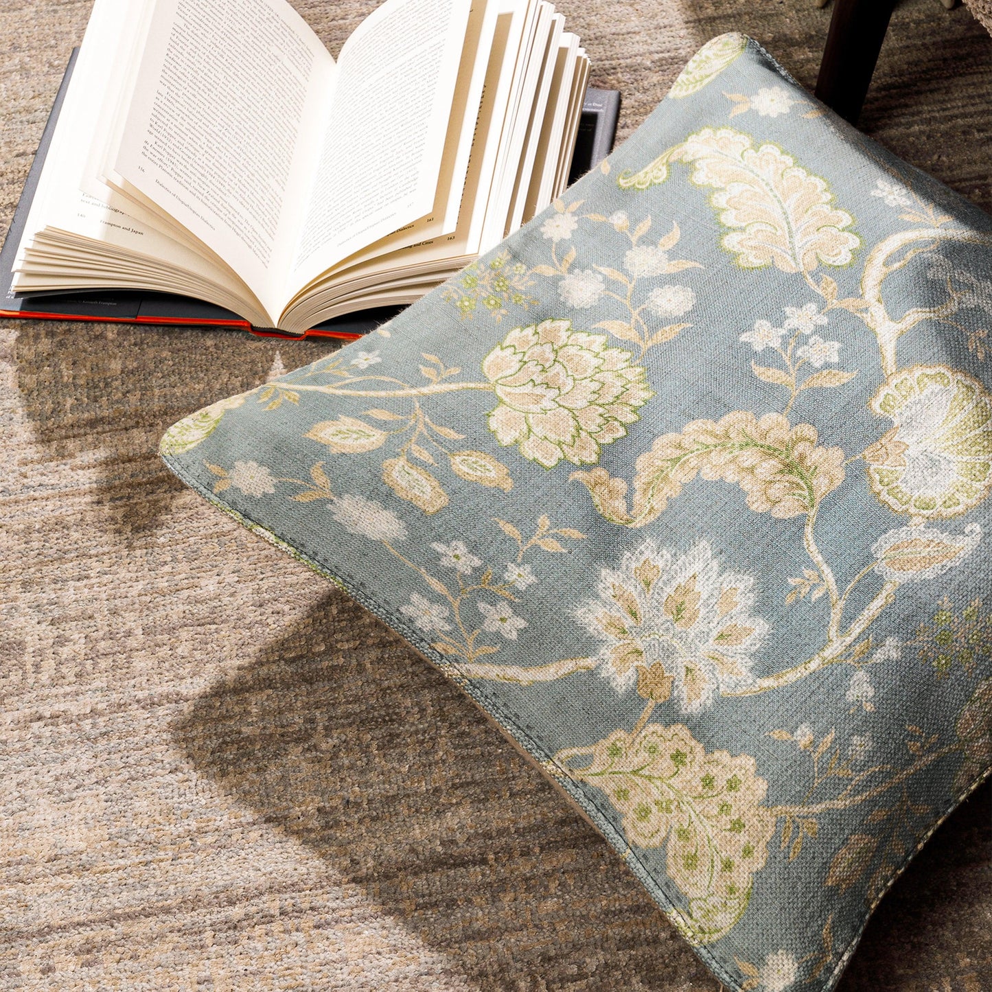 Enera NUH Her Dan Sr No.1005 Green Color 16x16 Inch Cushion Cover
