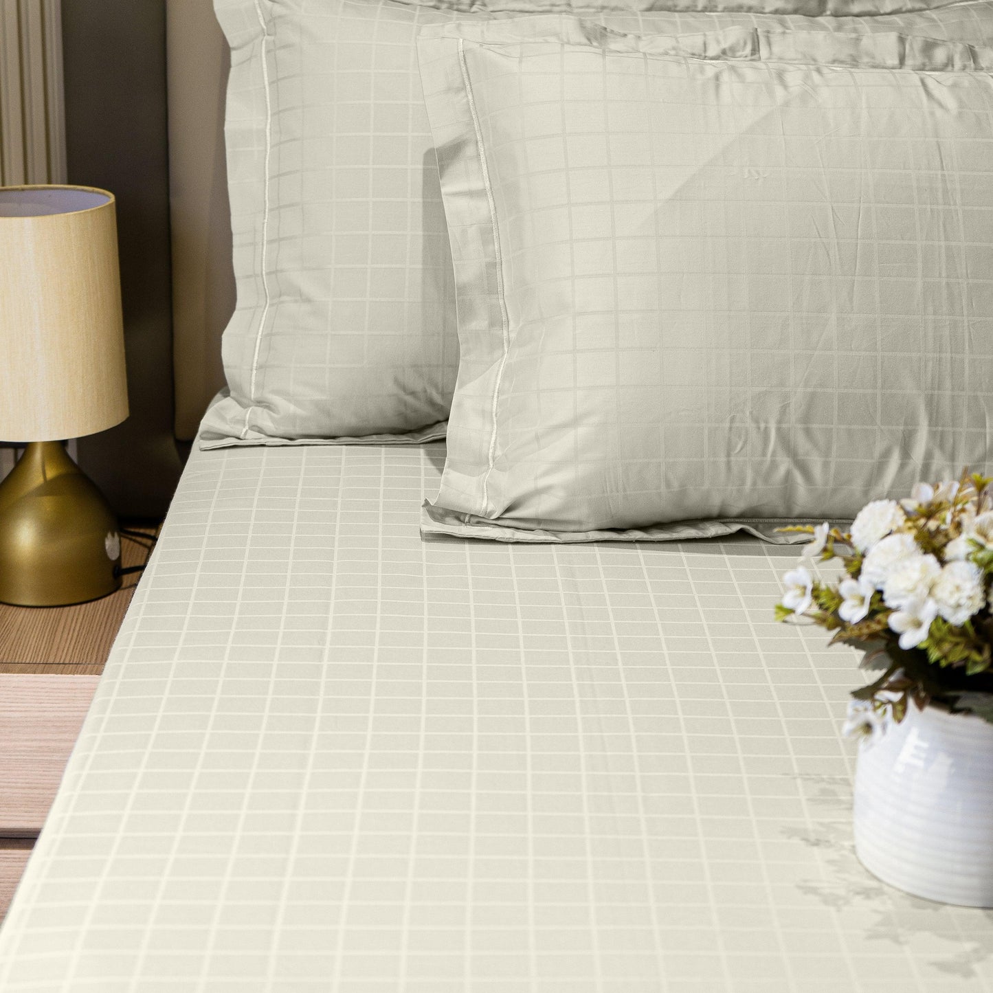 Enera Jacquard Matrix Collection Mystic Pearl Color King Size Bedsheet - enera