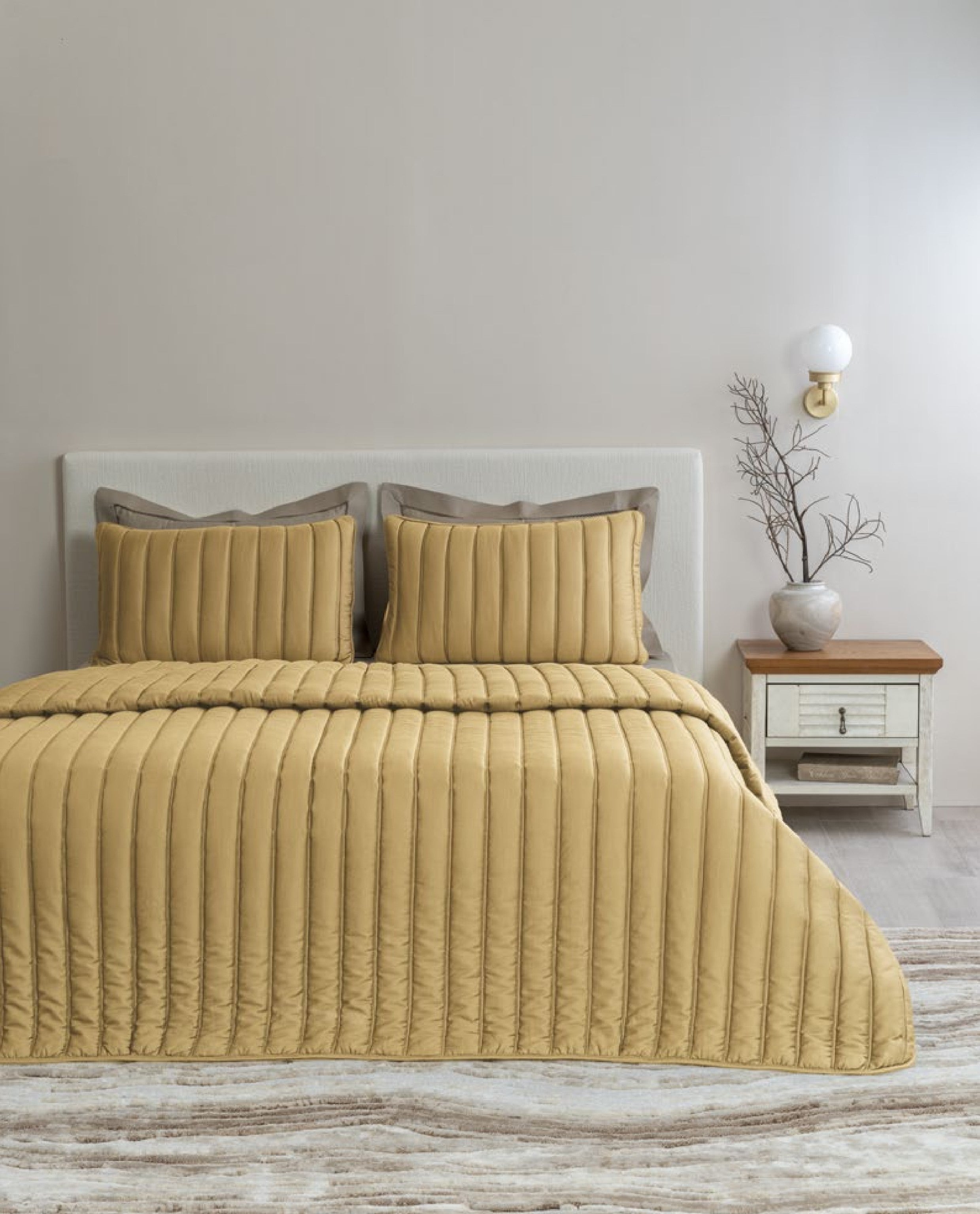 D Decor Legacy II Collection Golden Palm-Fallen Rock Quilted Bedspread Set