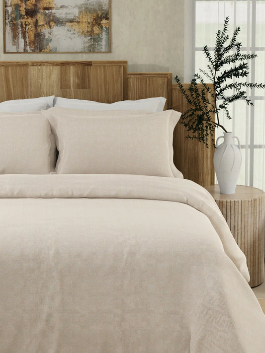 Boutique Gardenia Augusta 100% Cotton 300 TC White Super King Bedsheet with 2 Pillow Covers