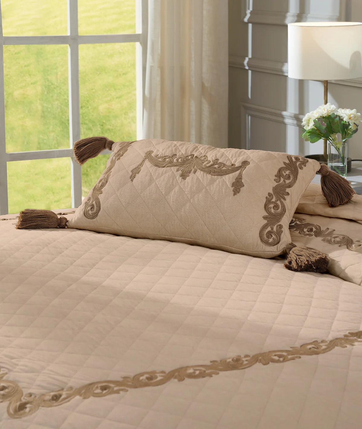 Pluchi Cuban Sand Embroiderd Bed Cover 100% Cotton Knitted King Size Bed Cover (Set Of 6)