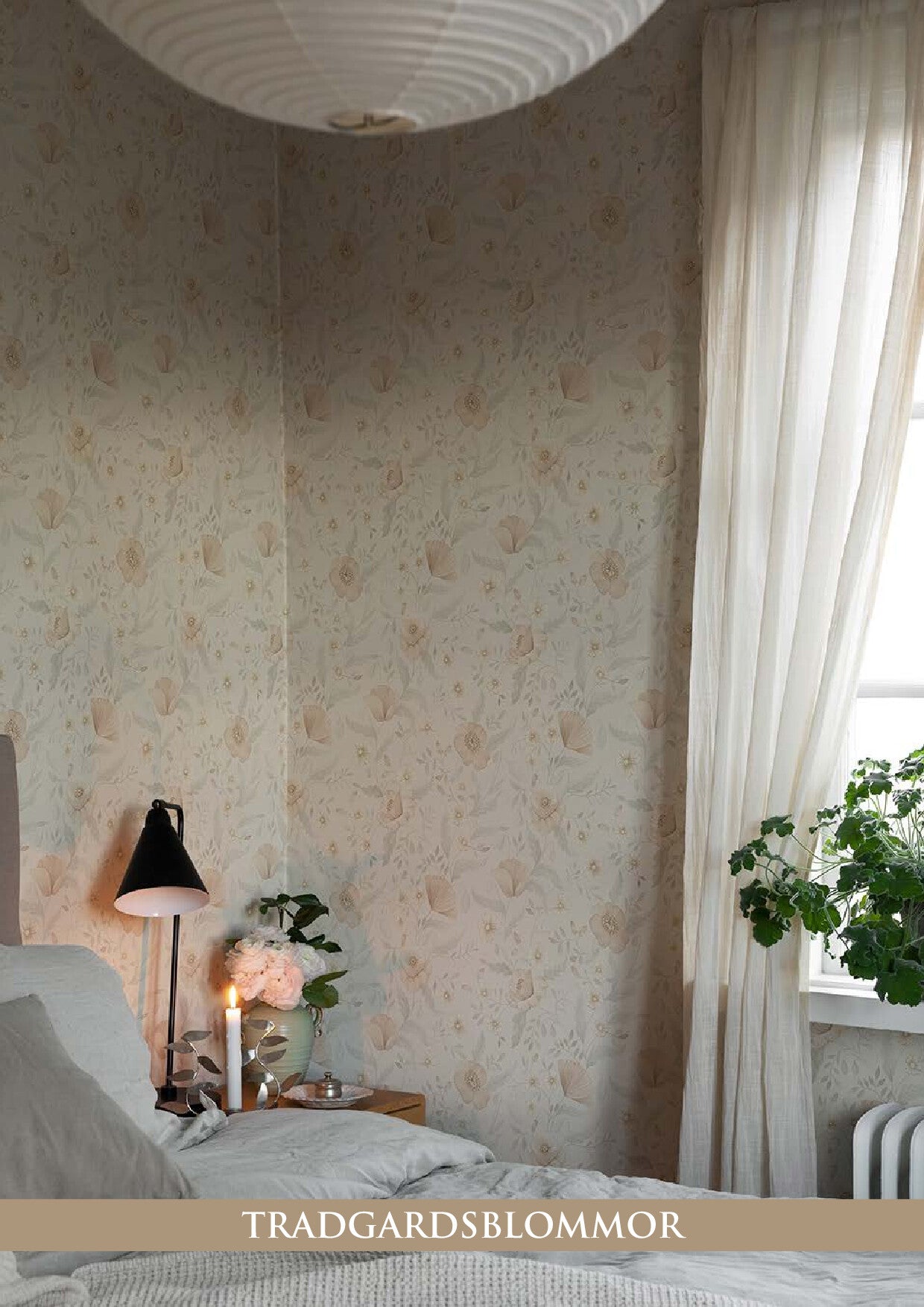 FF Fage Tradgardsblommor Wallpaper Collection - Floral Elegance | Enera