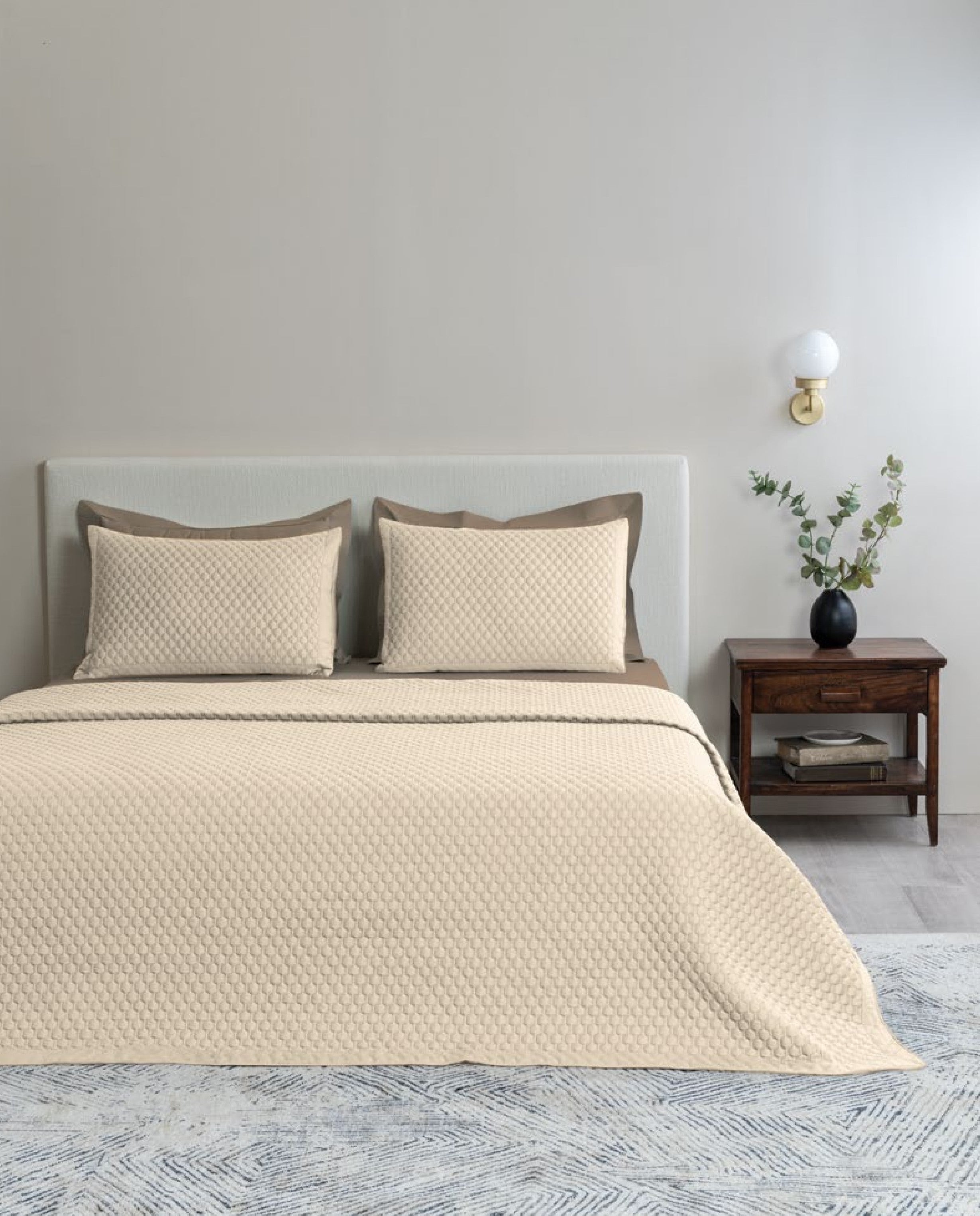 D Decor Legacy II Collection Turtledove-Timber Wolf Quilted Bedspread Set | Elegant & Cozy | Enera