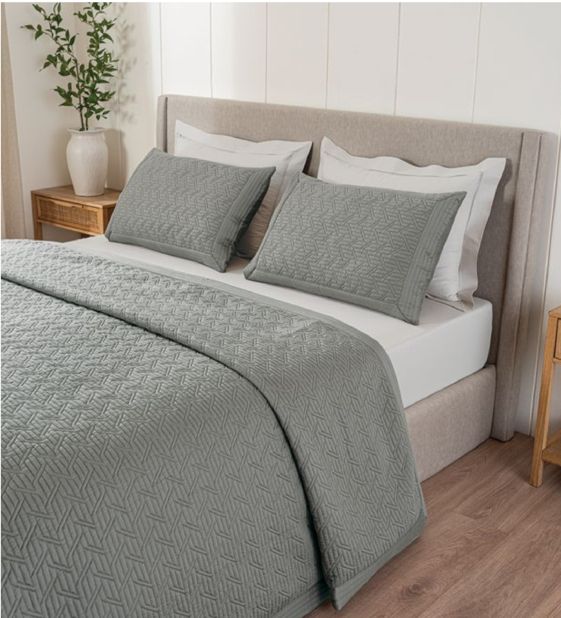 D Decor Legacy II Collection Frost Grey-Oyster Quilted Bedspread Set | Elegant Comfort | Enera