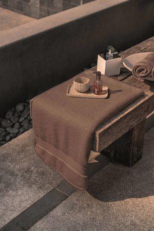 D'Decor Crest Collection Brownie Bath Towel - enera