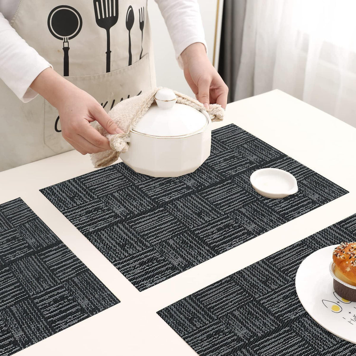 Enera Freelance Basketweave Black & White Color Table Mat 50962A - enera