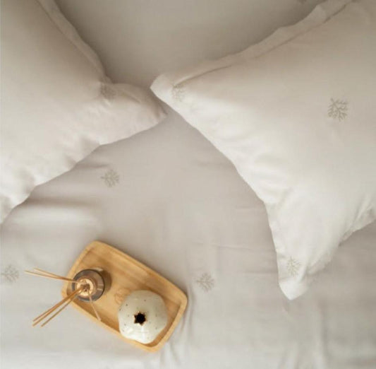 Enera Botanica Collection Ivory Color Plain King Size double Bedsheet with 2 pillow covers - enera