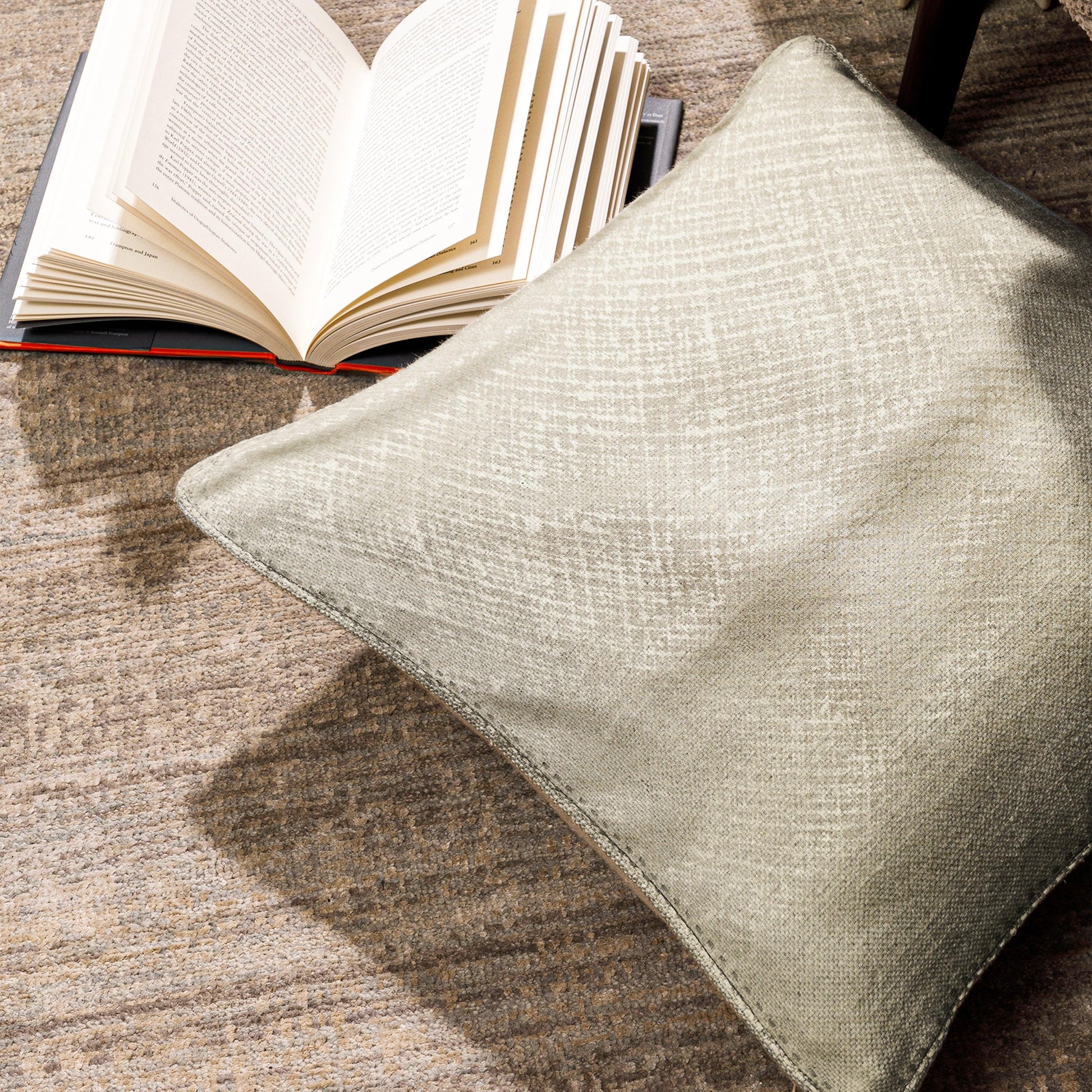 Enera Lig Hava Sn 11 Silver Color 16x16 Inch Cushion Cover