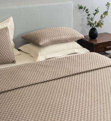 D'Decor Legacy II Collection Roasted Cashew-Marshmallow Quilted Bedspread Set - enera