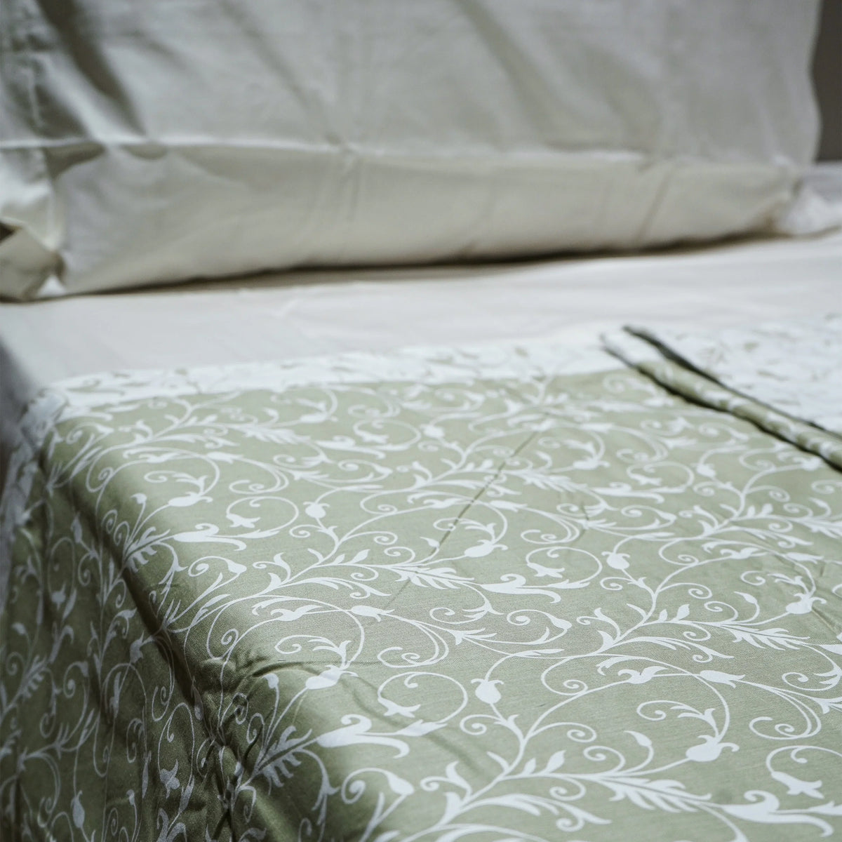 Enera Prism Collection Botanic Green Color Printed Double Bed Dohar - enera