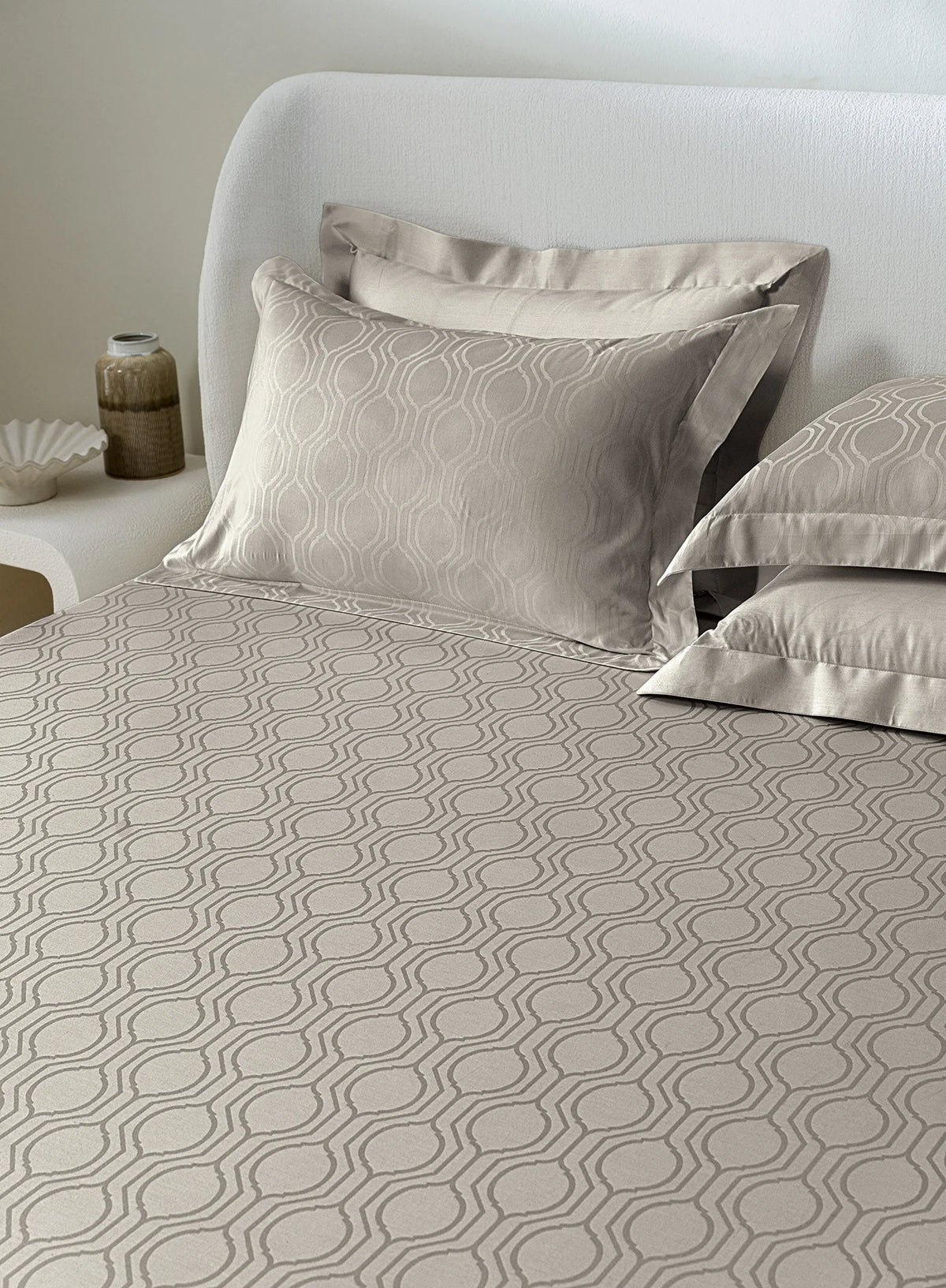 Jacquard Theo Moonsruck 100% Cotton King Size Bedsheet Set with 2 Pillow Covers