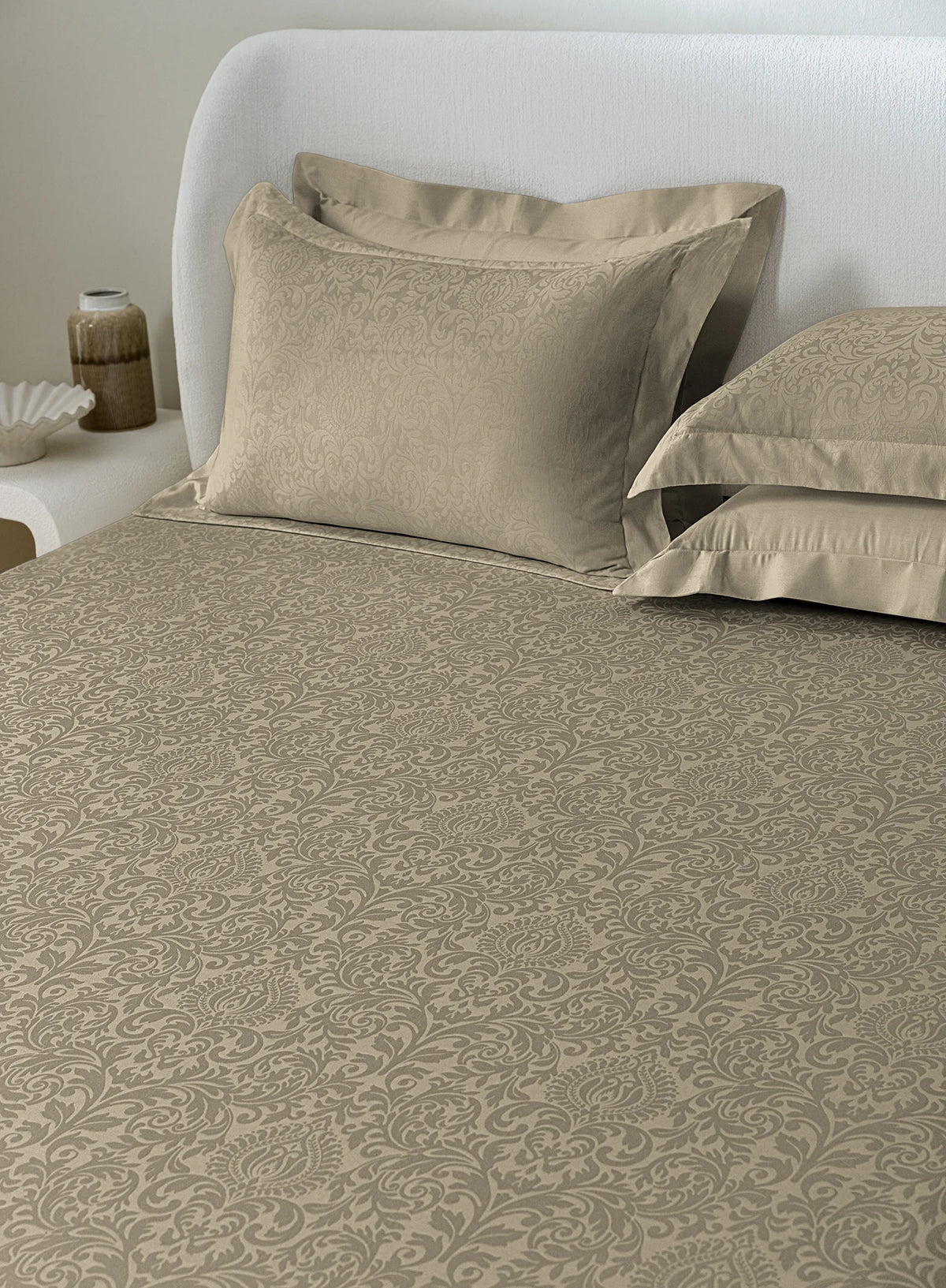 Jacquard Valenica Roasted Cashew 100% Cotton King Size Bedsheet Set with 2 Pillow Covers