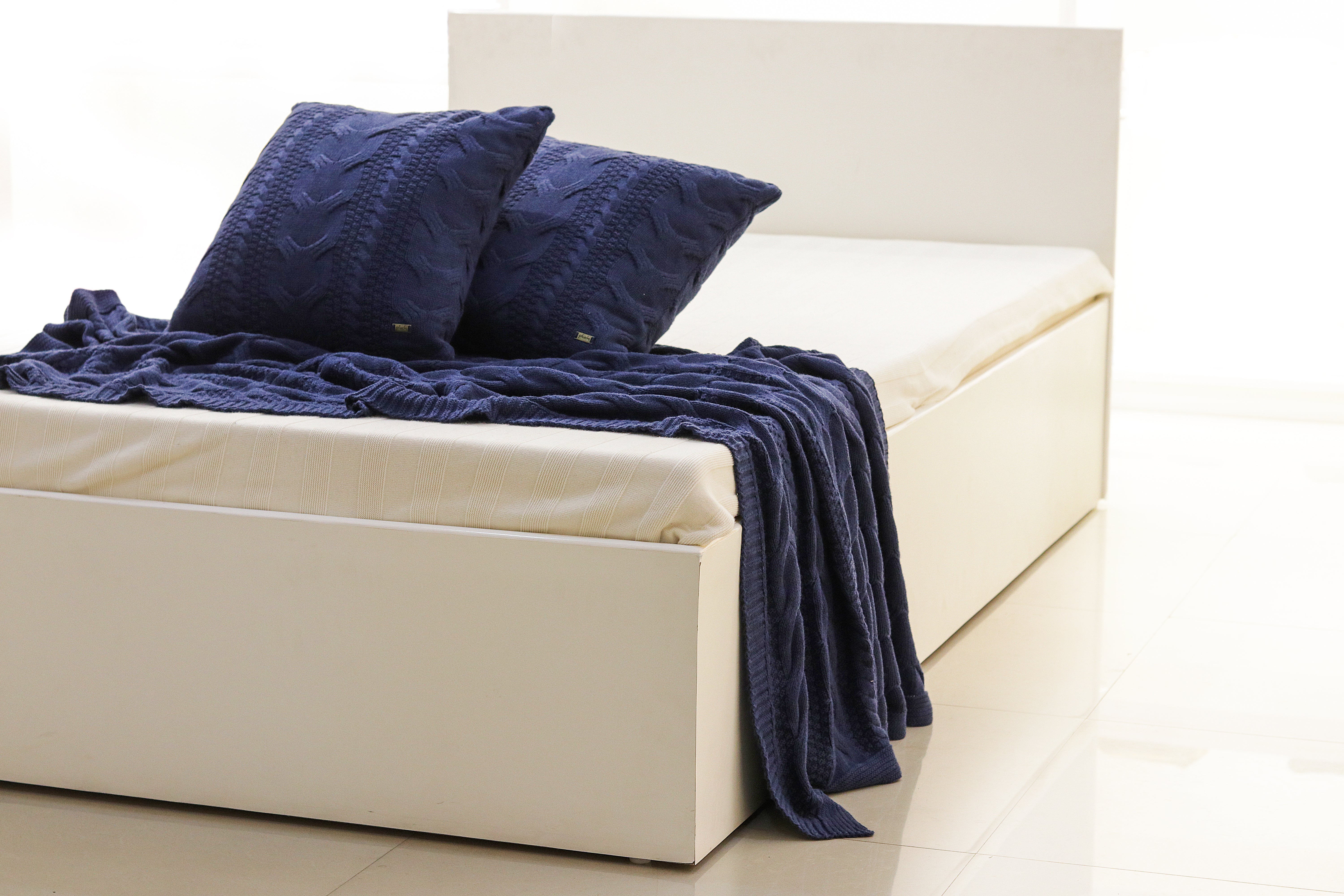 Pluchi Classical Knitted Throw & Cushion Cover (2 pcs) Gift Combo in Navy Color - Agarwal Bedding and Furnishing